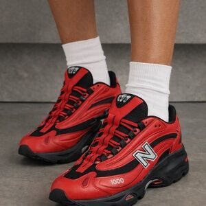 New Balance 1000 Red Black Sneakers Women’s 8.5 Retro Running Y2K Chunky Low Top